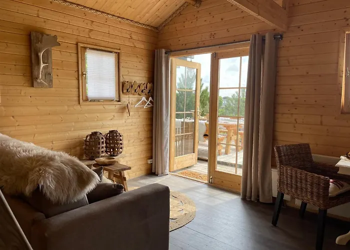 Alpehytte De Duinweg: Direct Aan Duin En Bos